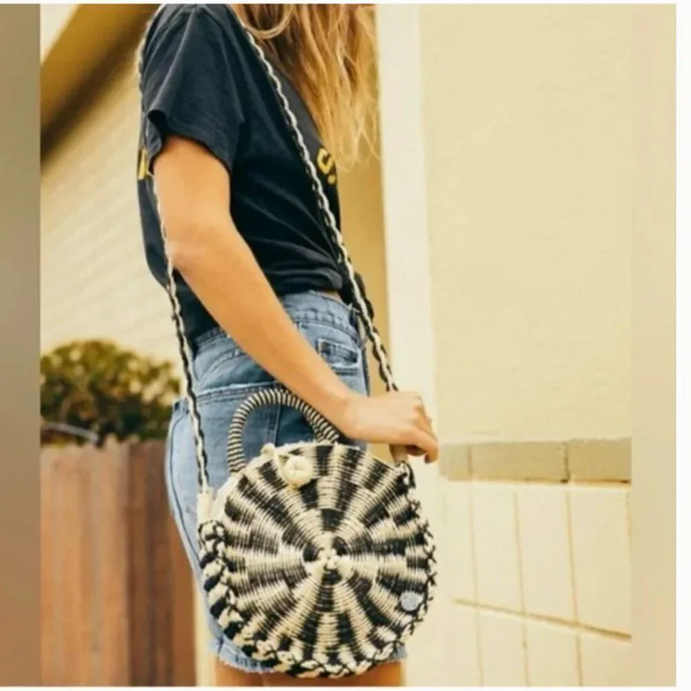 Billabong Soak It Up Straw Circular Crossbody Bag Boho Festival Handles & Strap